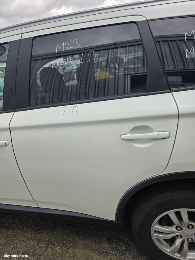Left Rear Door/Sliding