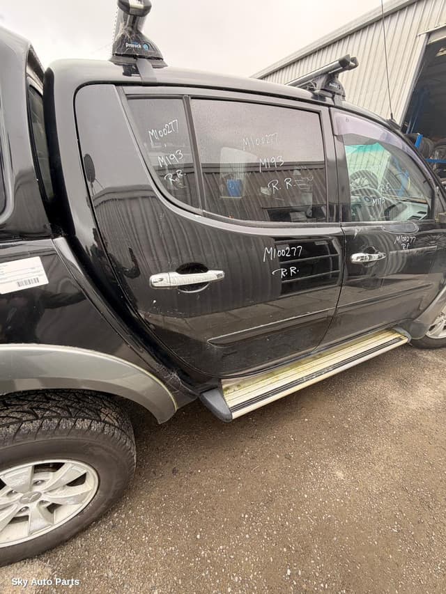 RIGHT_REAR_DOOR_SLIDING