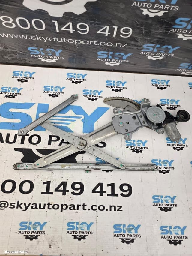 Right Front Window Reg/Motor