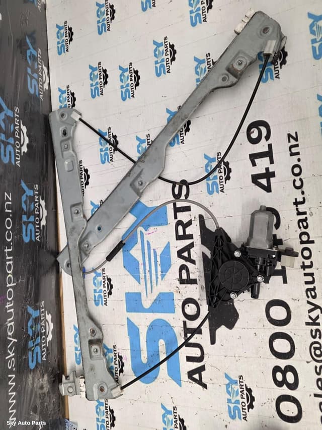 Right Front Window Reg/Motor