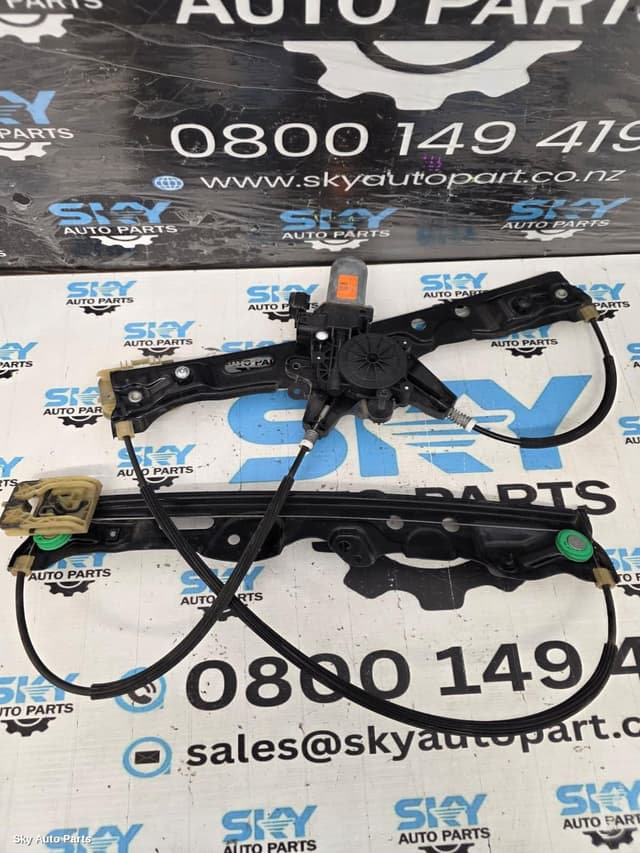 Left Front Window Reg/Motor
