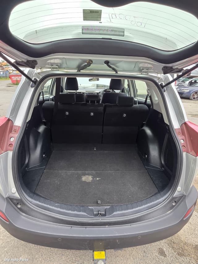Bootlid/Tgate Hinge