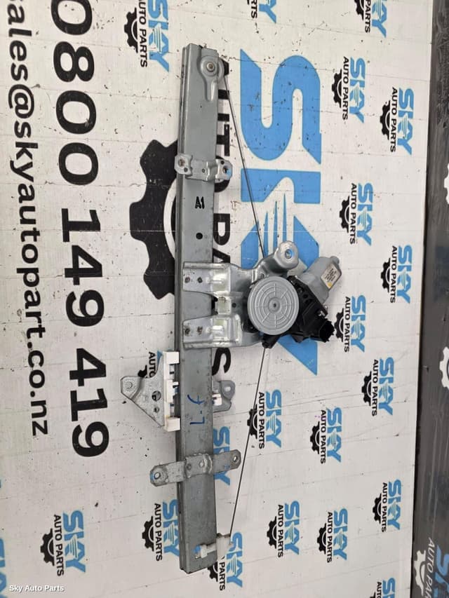 Left Front Window Reg/Motor