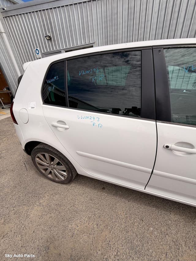RIGHT_REAR_DOOR_SLIDING