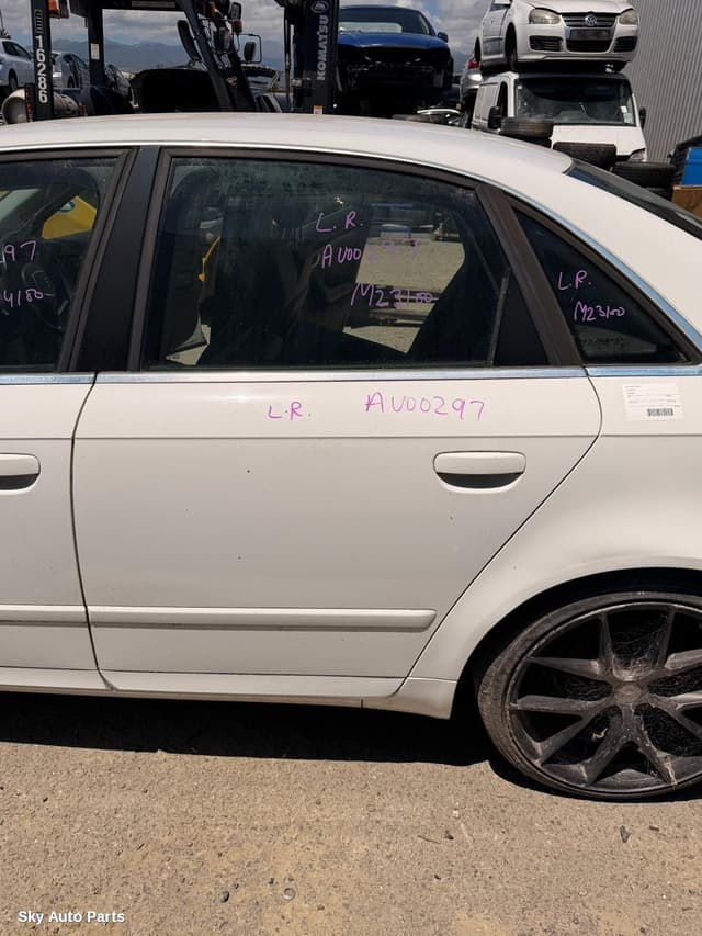 Left Rear Door/Sliding