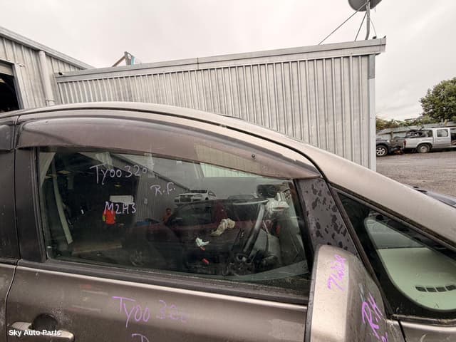 Right Front Door Window