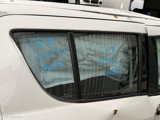 Right Rear 1/4 Door Glass