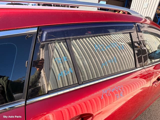 Right Rear 1/4 Door Glass
