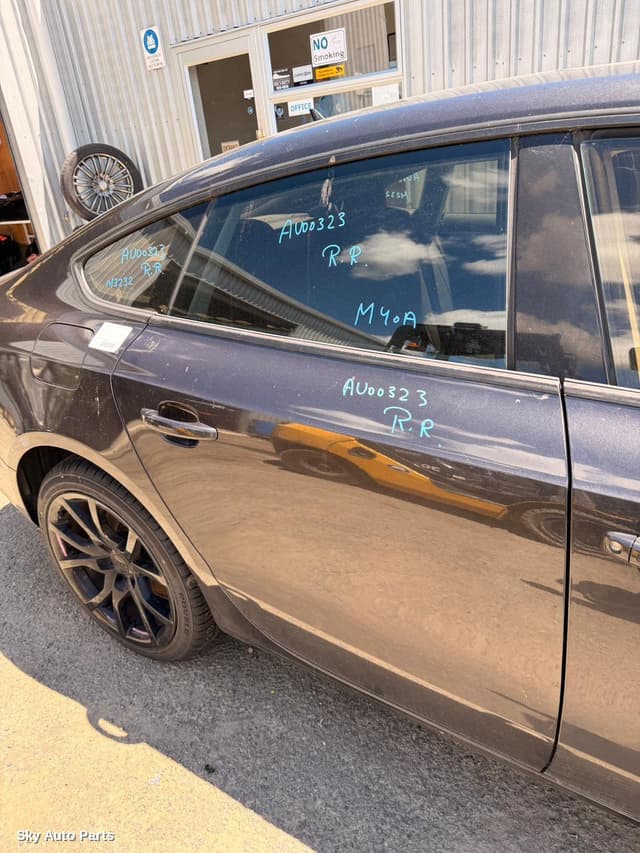 RIGHT_REAR_DOOR_SLIDING