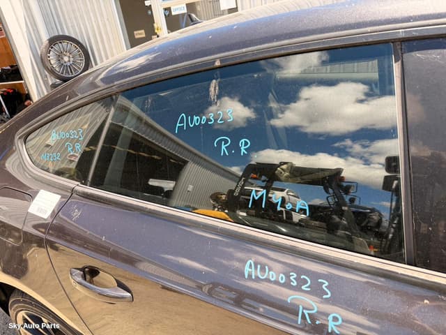 Right Rear Door Window