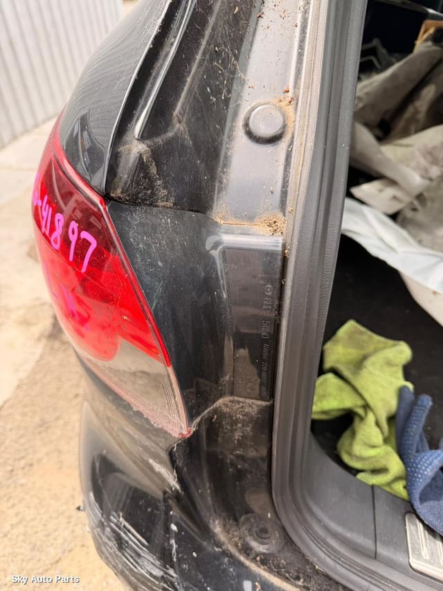 Left Taillight