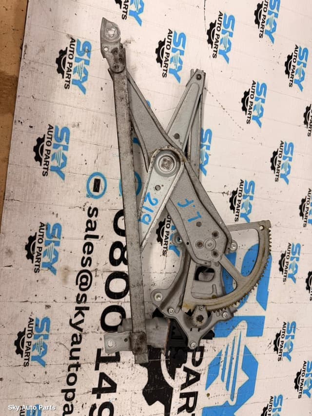 Left Front Window Reg/Motor