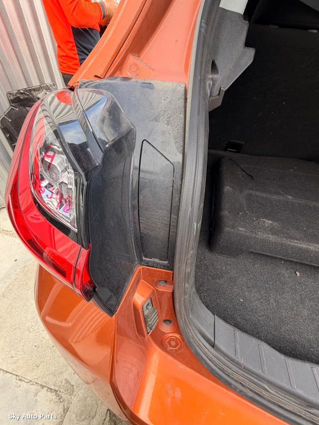 Left Taillight