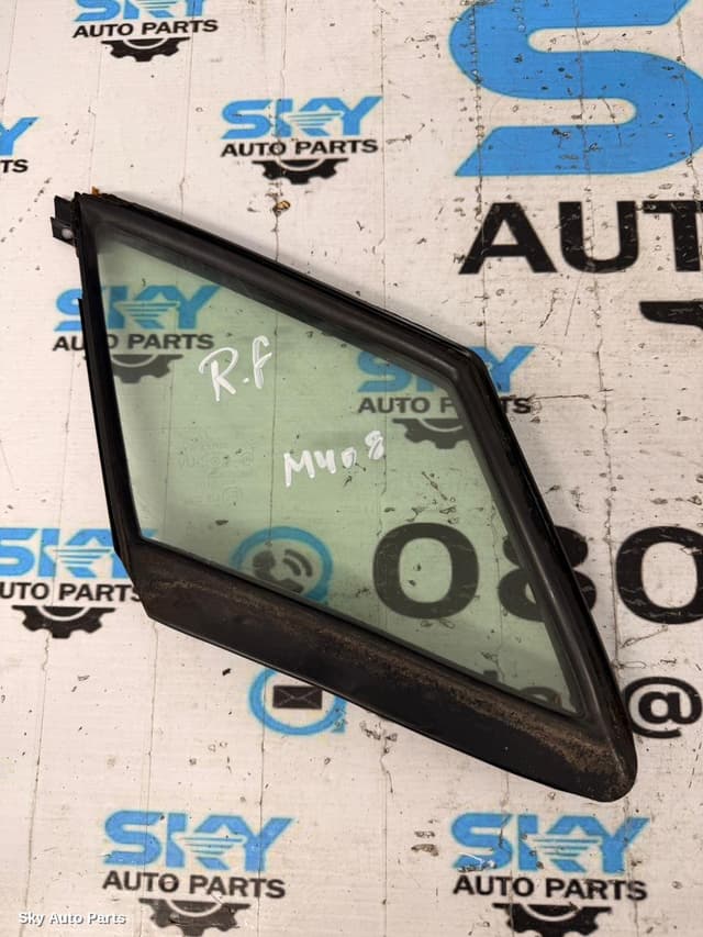 Right Front 1/4 Door Glass