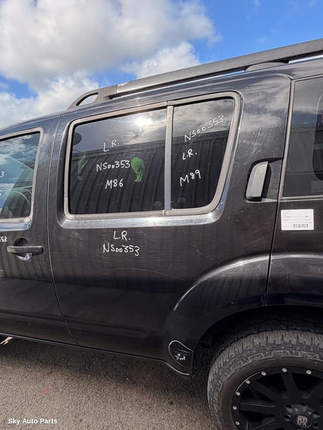 Left Rear Door/Sliding