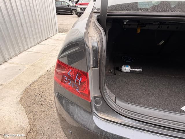 Left Taillight