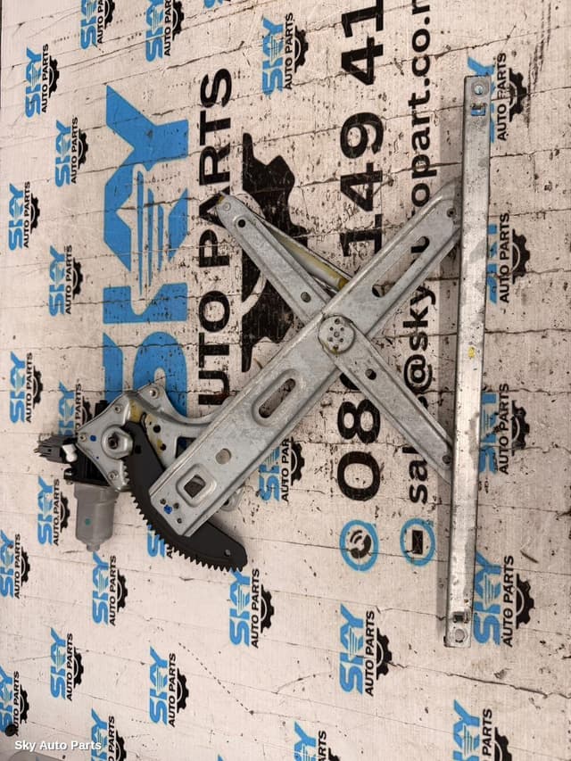 Right Front Window Reg/Motor