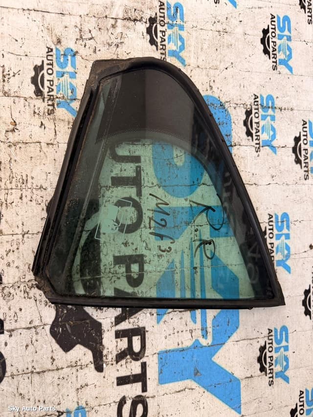 Right Rear 1/4 Door Glass