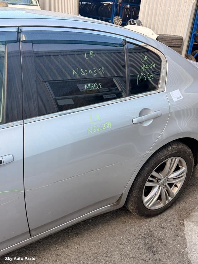 Left Rear Door/Sliding