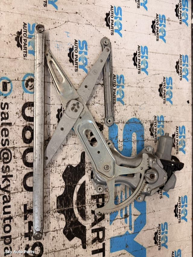 Right Front Window Reg/Motor