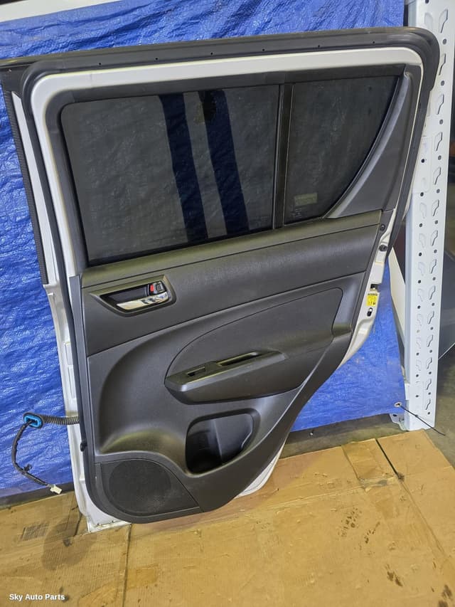 RIGHT_REAR_DOOR_SLIDING