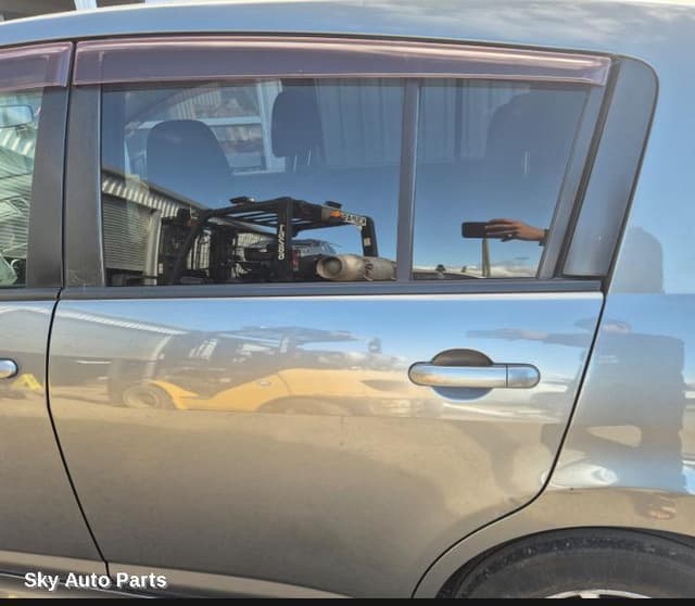Left Rear Door/Sliding