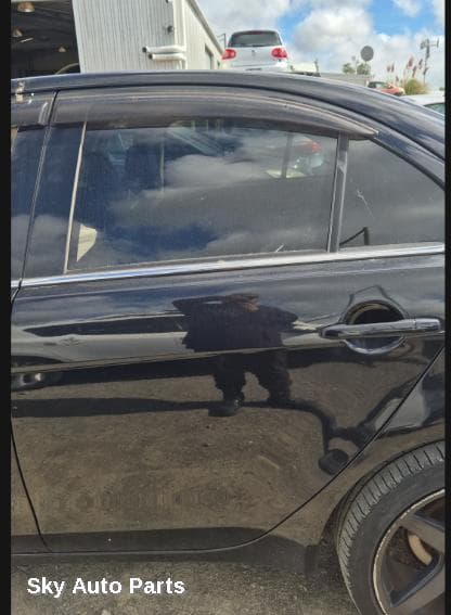 Left Rear Door/Sliding
