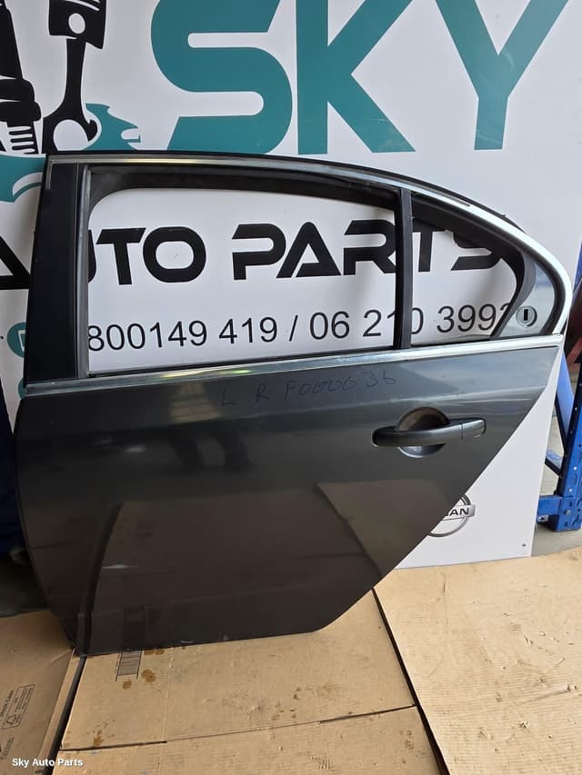 Left Rear Door/Sliding