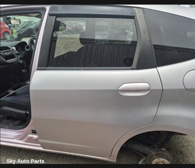 Left Rear Door/Sliding