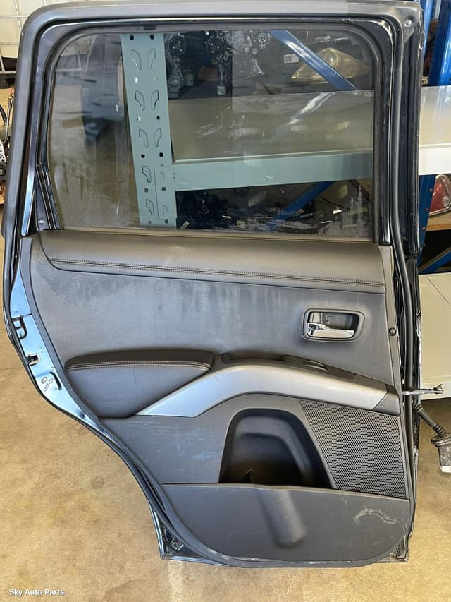 Left Rear Door/Sliding