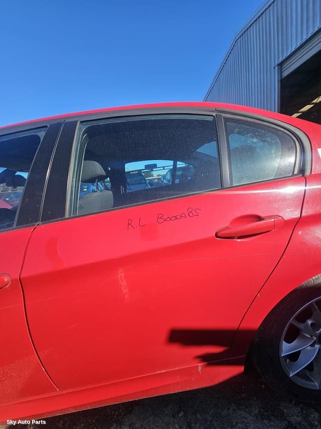 Left Rear Door/Sliding