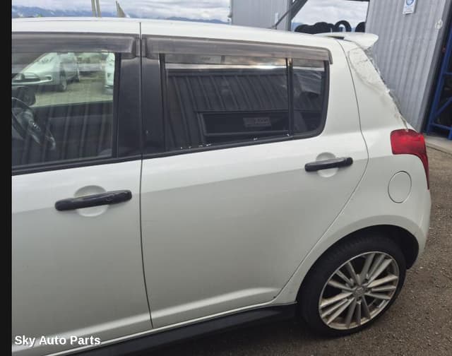 Left Rear Door/Sliding