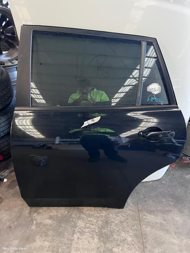 Left Rear Door/Sliding