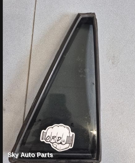 Right Rear 1/4 Door Glass