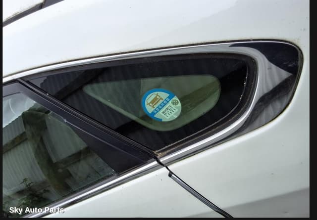Left Rear Side Glass