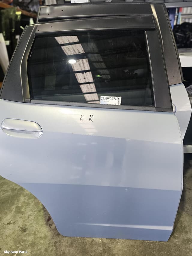 RIGHT_REAR_DOOR_SLIDING