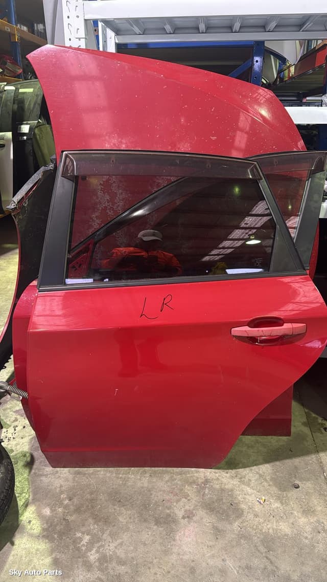 Left Rear Door/Sliding