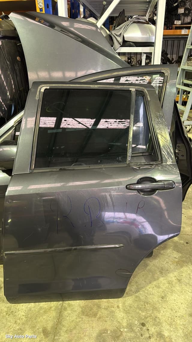 Left Rear Door/Sliding