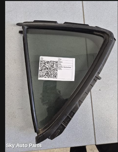 Left Rear 1/4 Door Glass