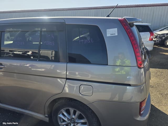 Left Rear 1/4 Door Glass