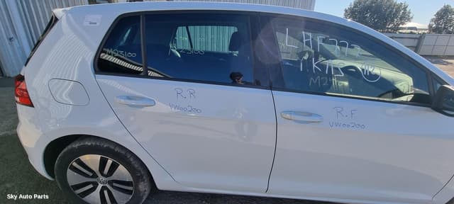 RIGHT_REAR_DOOR_SLIDING