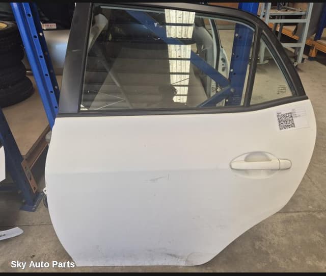 Left Rear Door/Sliding