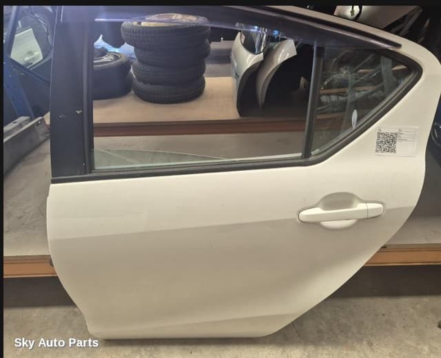 Left Rear Door/Sliding