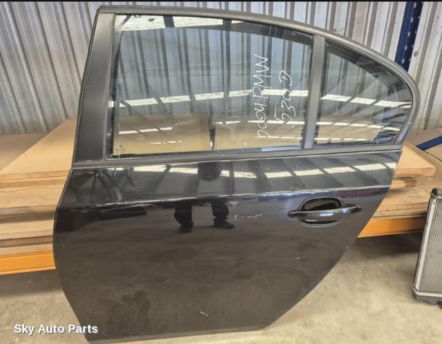 Left Rear Door/Sliding