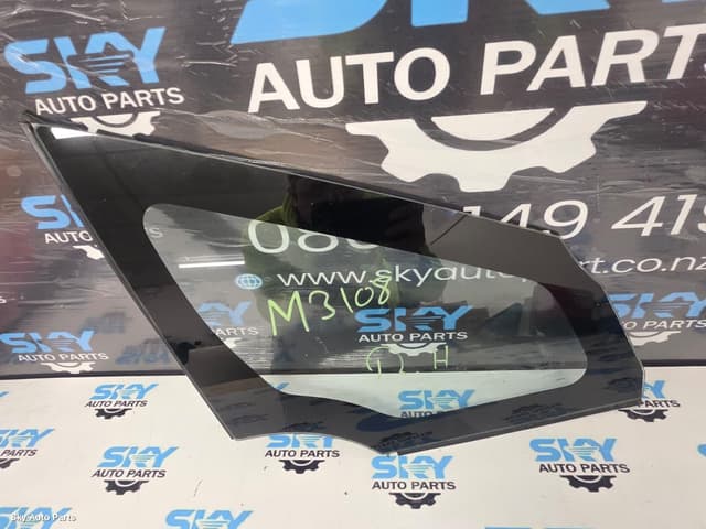 Right Front 1/4 Door Glass