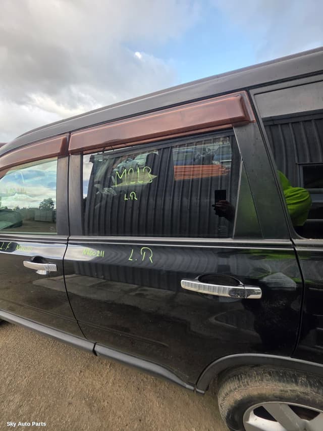 Left Rear Door/Sliding
