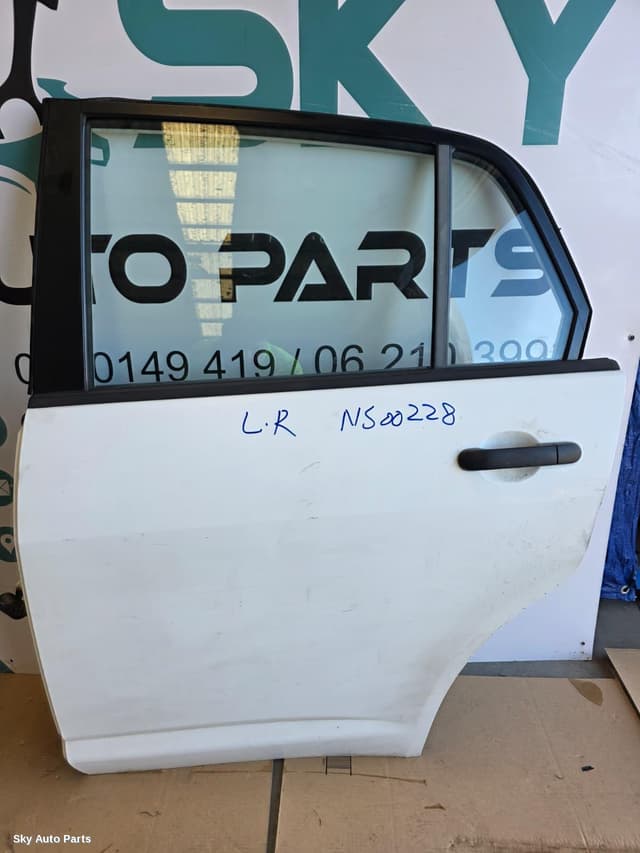 Left Rear Door/Sliding